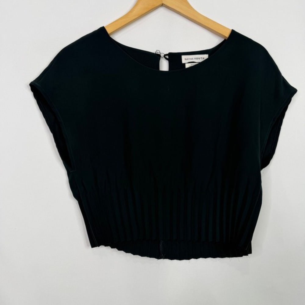 Native Youth Pleated Hem Crop Top Cap‎ Sleeve Keyhole Back Green Small - Picture 8 of 8